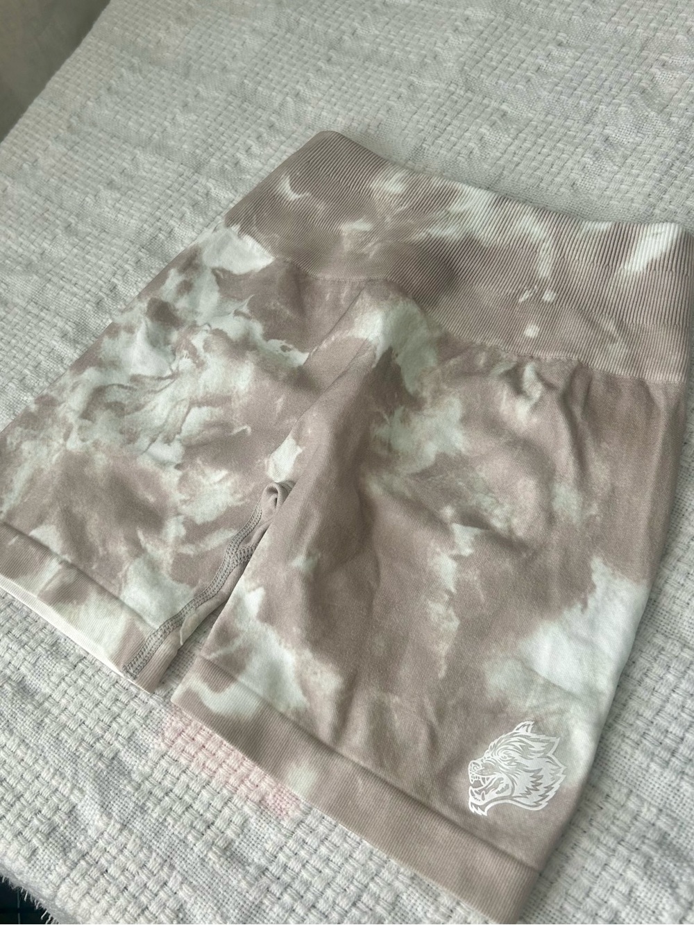 Tie-Dye Darc Sport Shorts with Wolf Logo - Beige & White